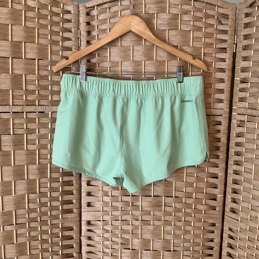 NWT O’Neill Women’s Laney Stretchy Boardshorts Size Medium - Picture 2 of 12
